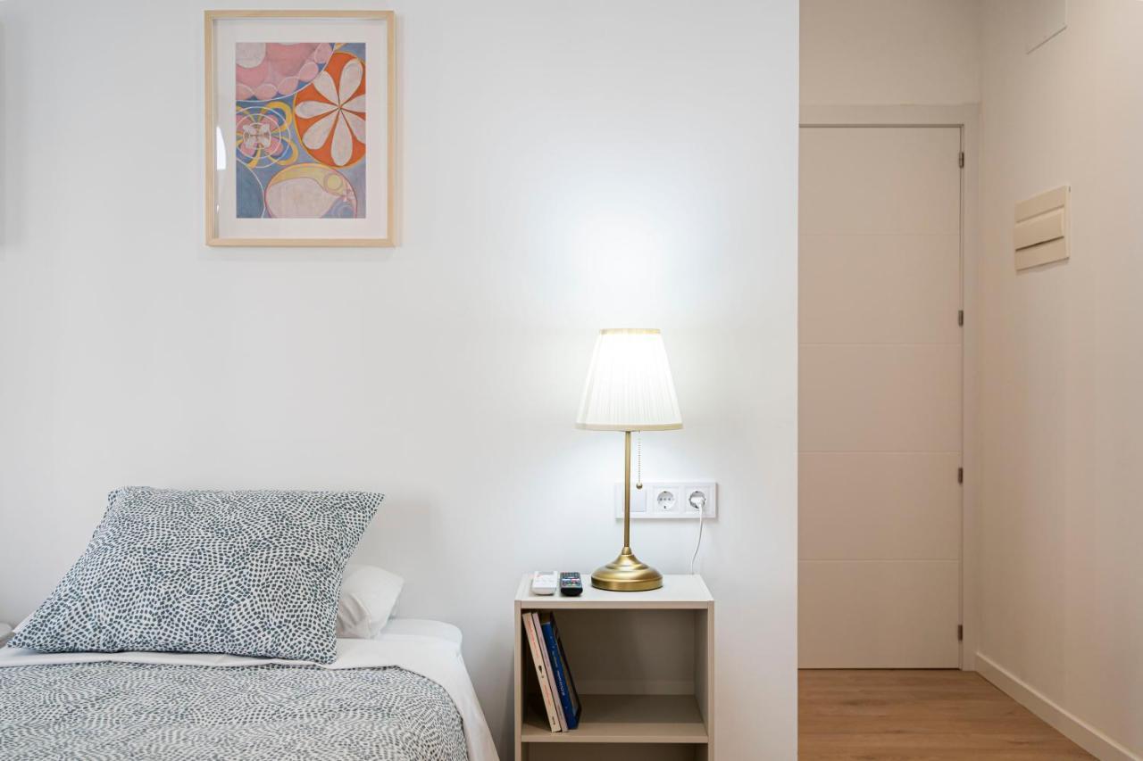 Room Plaza Espana Madrid Exteriör bild